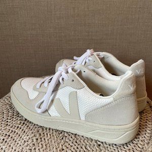 Veja V-10 Sneakers (White Natural, Size 6 US)